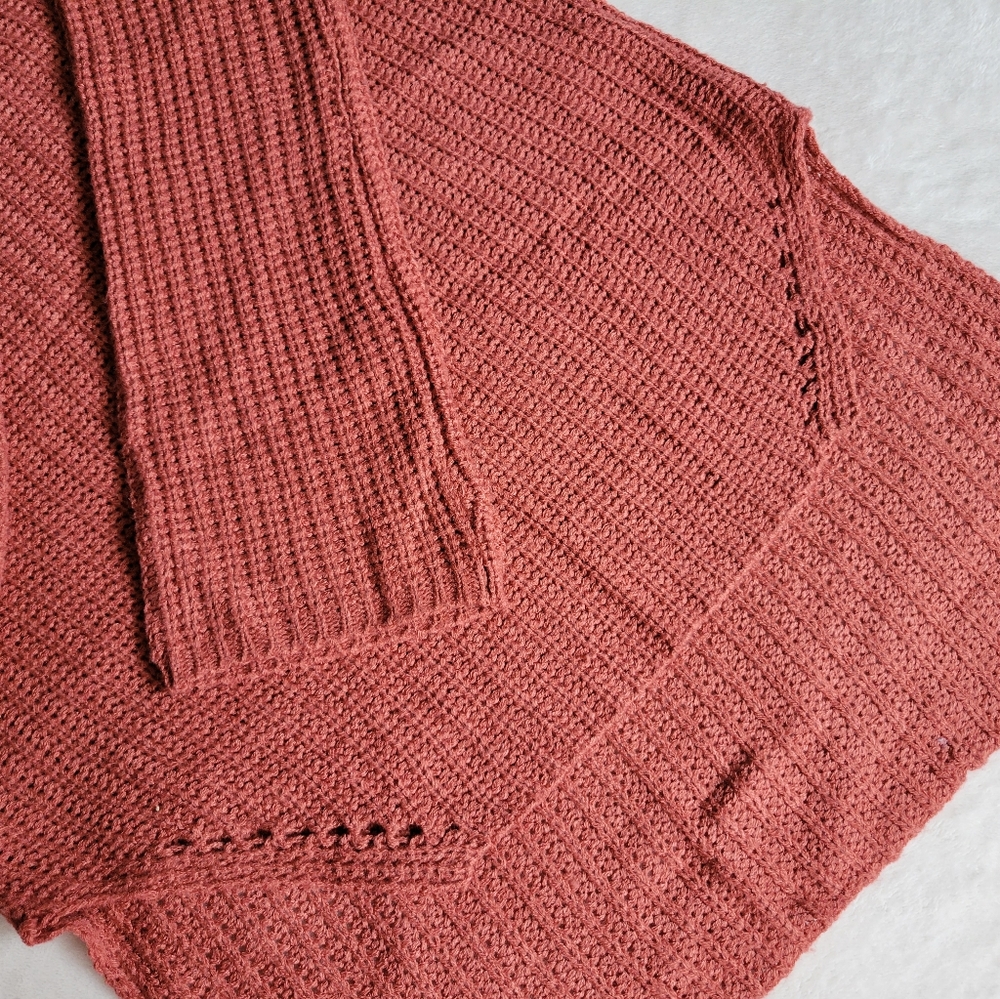 [We The Free] NWT Sweater - Picture 4 of 5